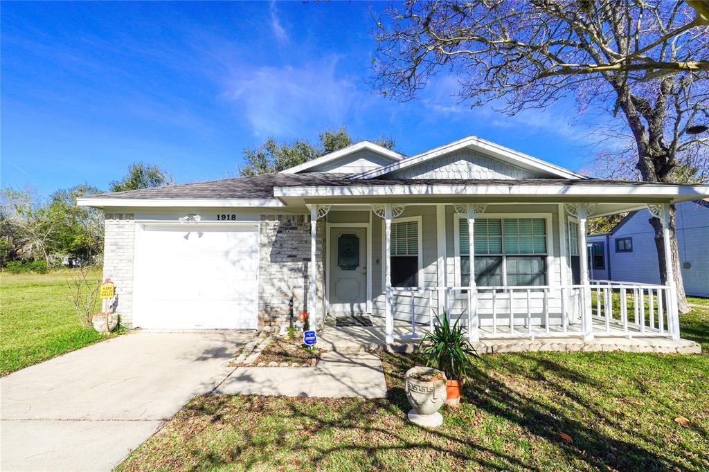 1918 Colonial St Street, La Marque, Texas image 1