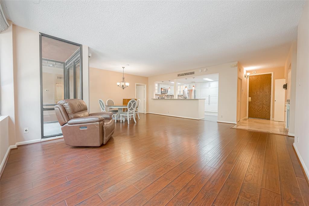 5150 Hidalgo Street 204