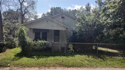 Photo of 465 S 14th Street, Silsbee, TX 77656 (MLS # 76510140)