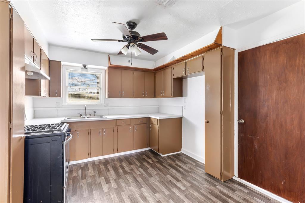 305 Cherry Creek Road, Dayton, Texas image 11
