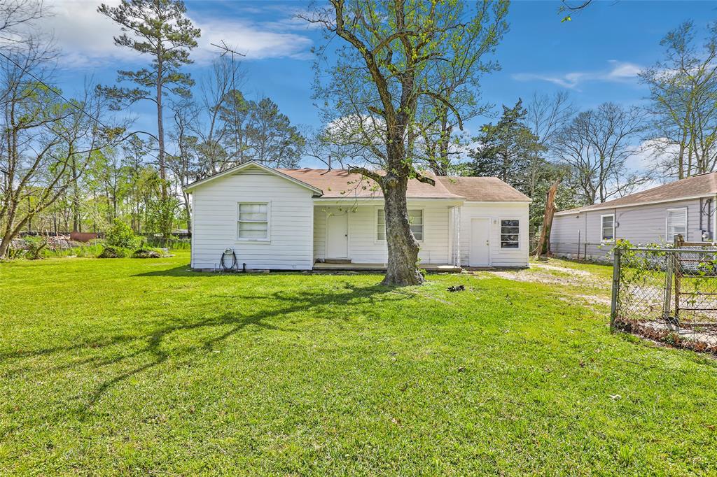 305 Cherry Creek Road, Dayton, Texas image 1