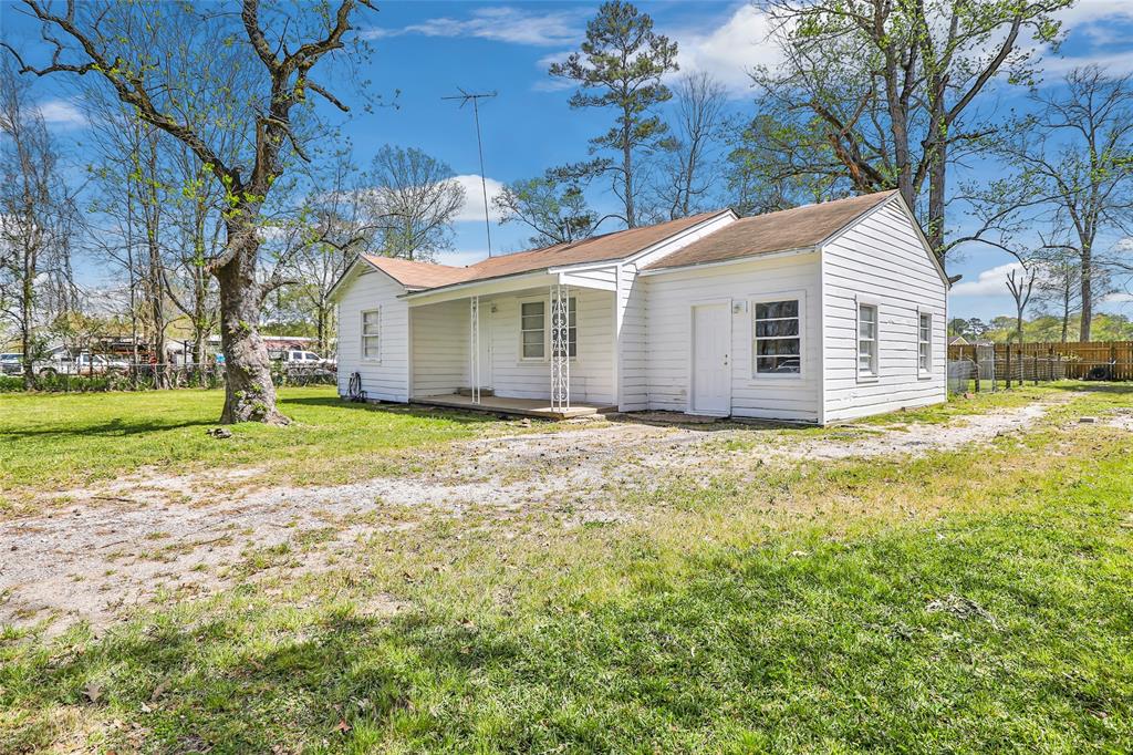 305 Cherry Creek Road, Dayton, Texas image 2