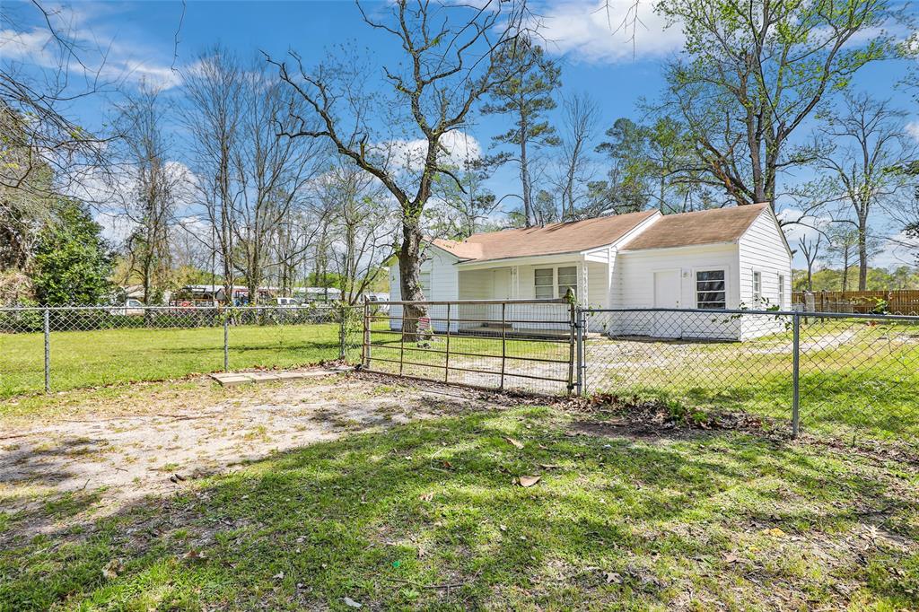305 Cherry Creek Road, Dayton, Texas image 3