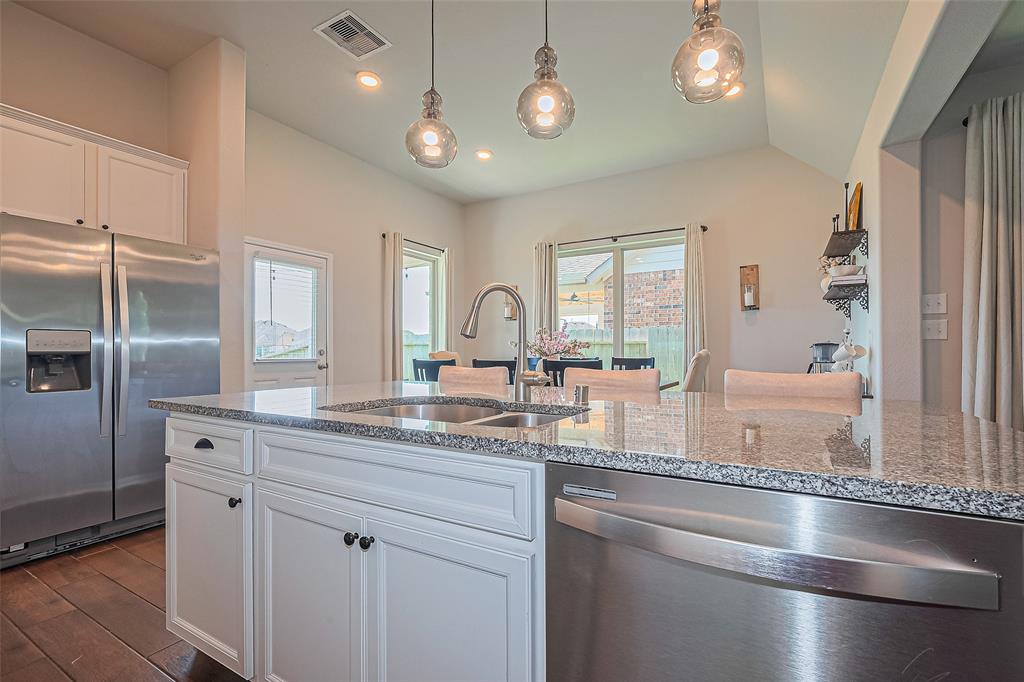 5230 Ivory Glass Drive, Katy, Texas image 10