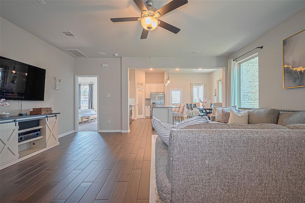 5230 Ivory Glass Drive, Katy, Texas image 5