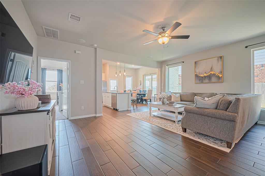 5230 Ivory Glass Drive, Katy, Texas image 8