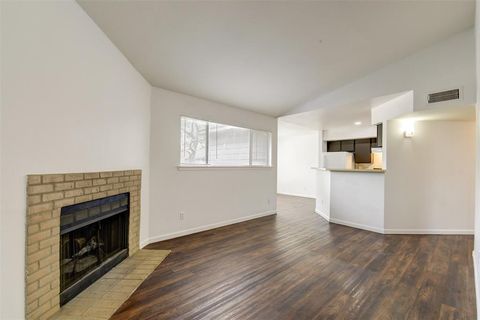 Photo of 7200 W T C Jester Boulevard #904, Houston, TX 77088 (MLS # 30650062)