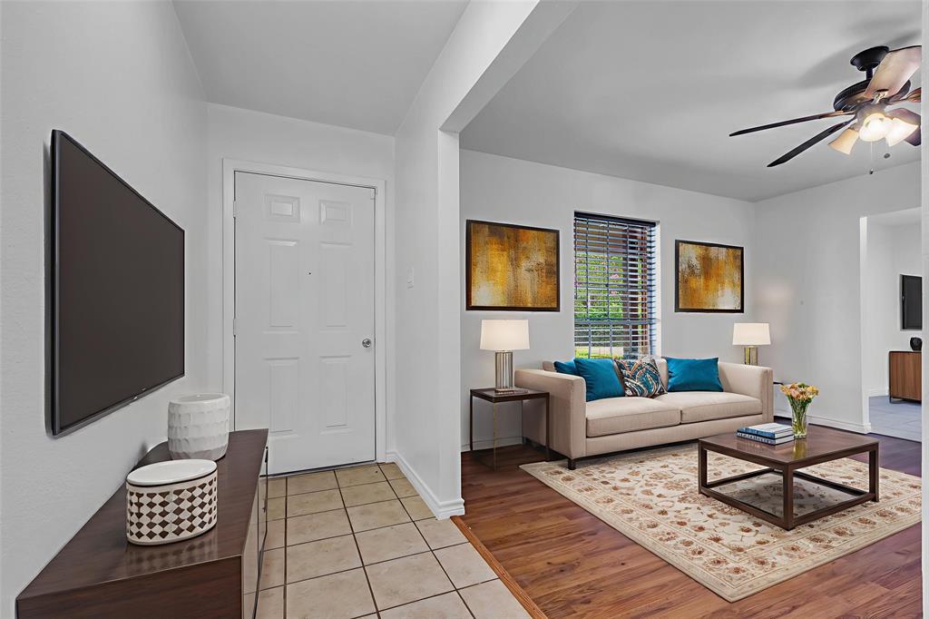 15353 Arrowhead Bend