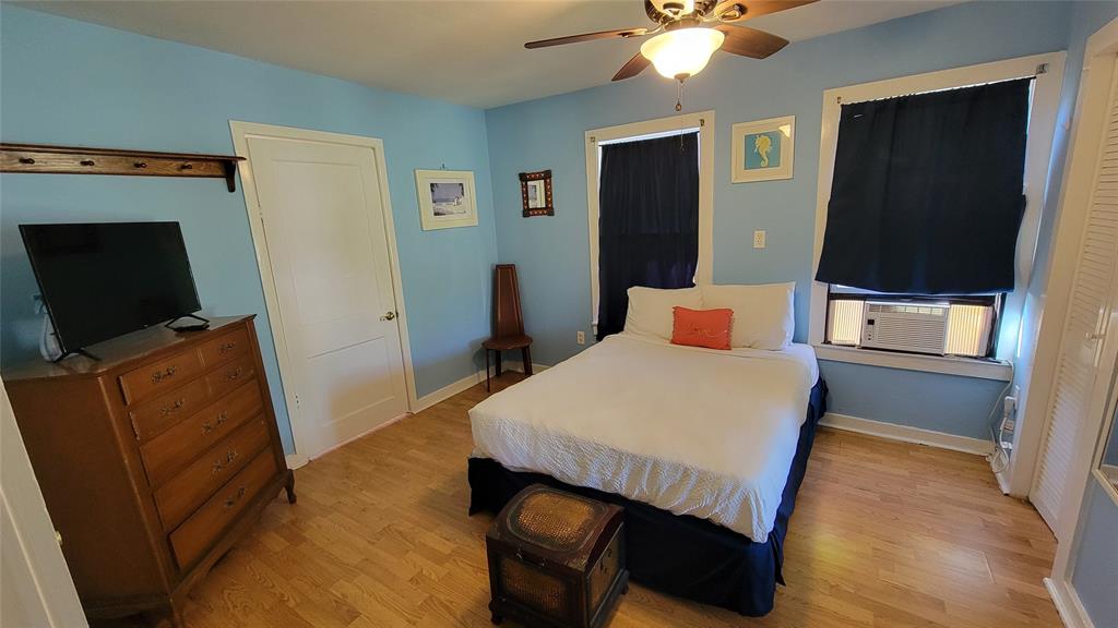 308 S 6th Street, Rockport, Texas image 9