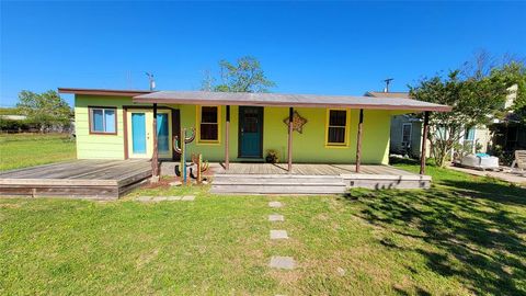 308 S 6th Street Rockport TX 78382