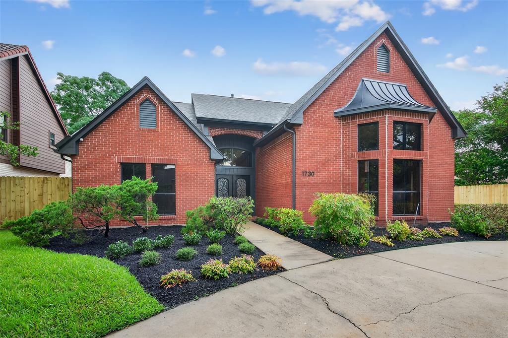 1730 Hodge Lake Lane