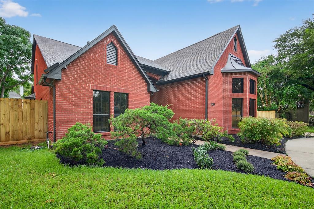 1730 Hodge Lake Lane