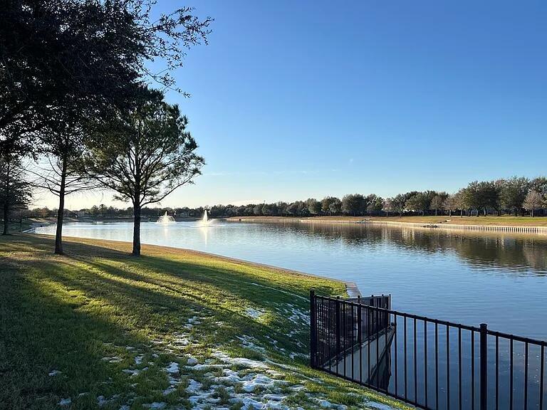 5322 Cinnamon Lake Drive, Baytown, Texas image 24