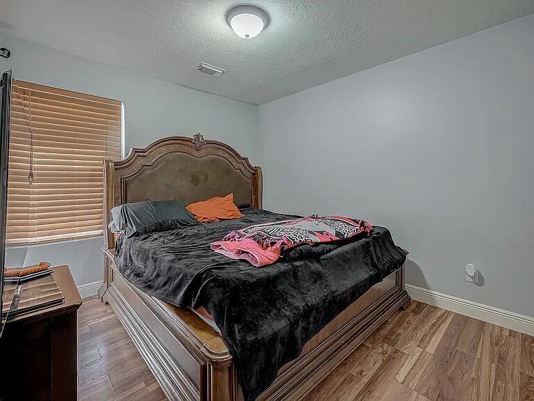 5322 Cinnamon Lake Drive, Baytown, Texas image 18