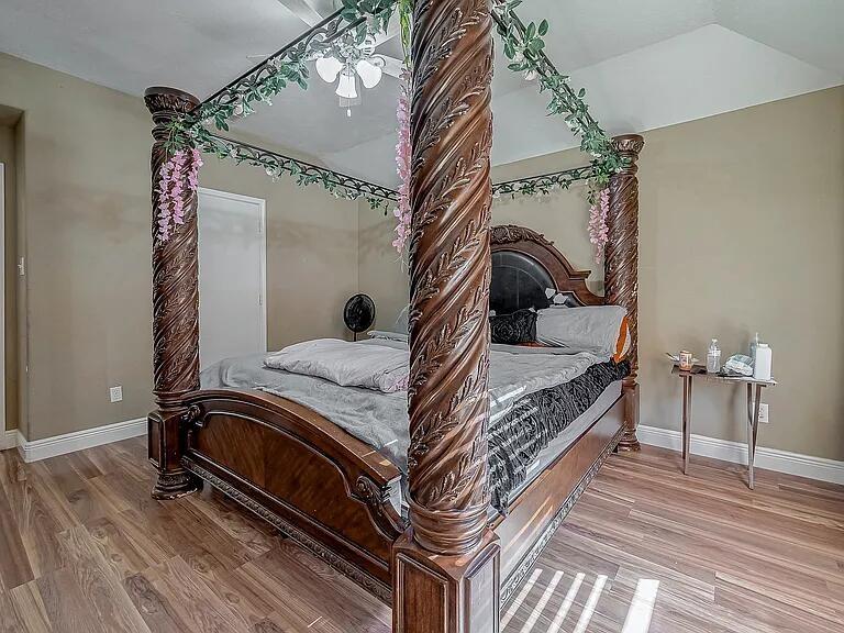 5322 Cinnamon Lake Drive, Baytown, Texas image 19