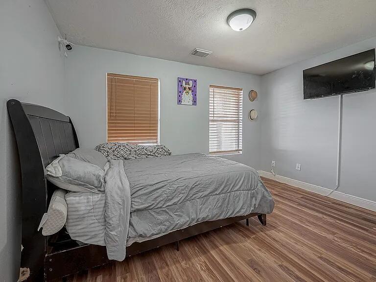 5322 Cinnamon Lake Drive, Baytown, Texas image 17