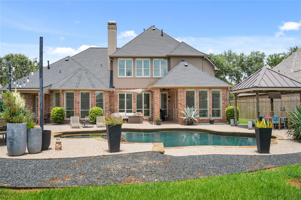 26 Waters Lake Boulevard