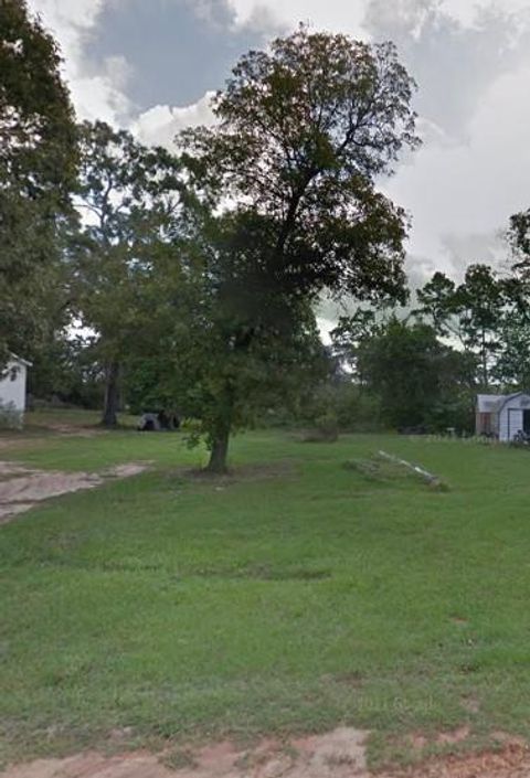 882 Lone Oak Drive Oakhurst TX 77359