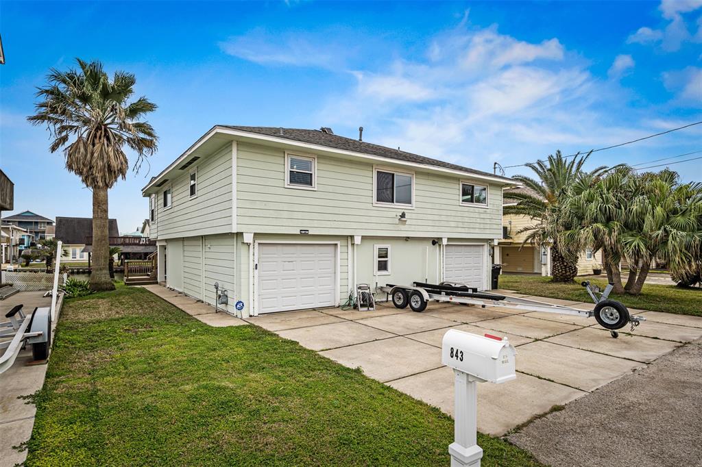 843 Marlin Street, Hitchcock, Texas image 2