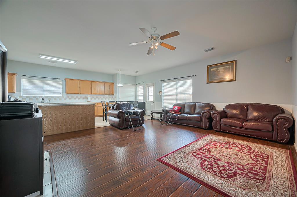 16310 Autumn Leigh Drive, Houston, Texas image 9
