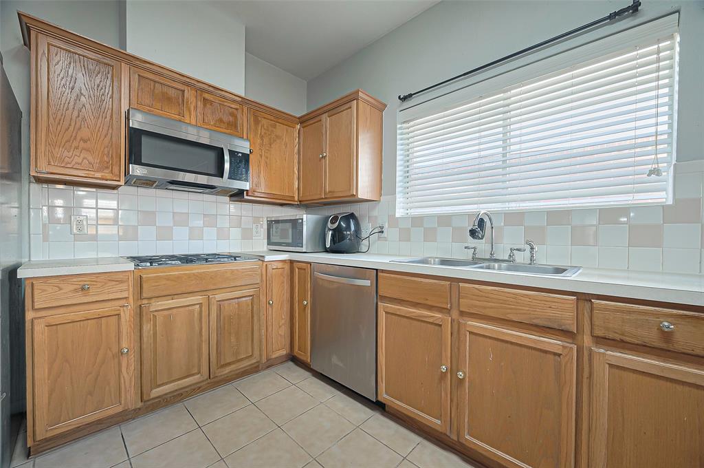 16310 Autumn Leigh Drive, Houston, Texas image 12