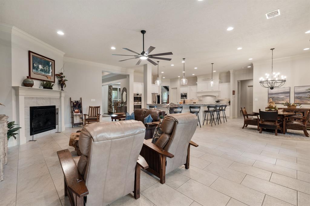 32807 Winslow Drive, Fulshear, Texas image 16