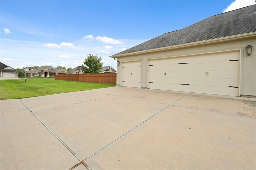 32807 Winslow Drive, Fulshear, Texas image 46