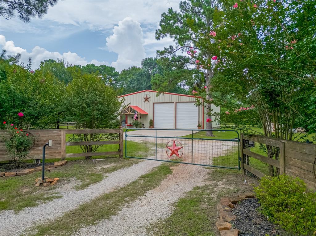 602 Fm 2693 Rd East