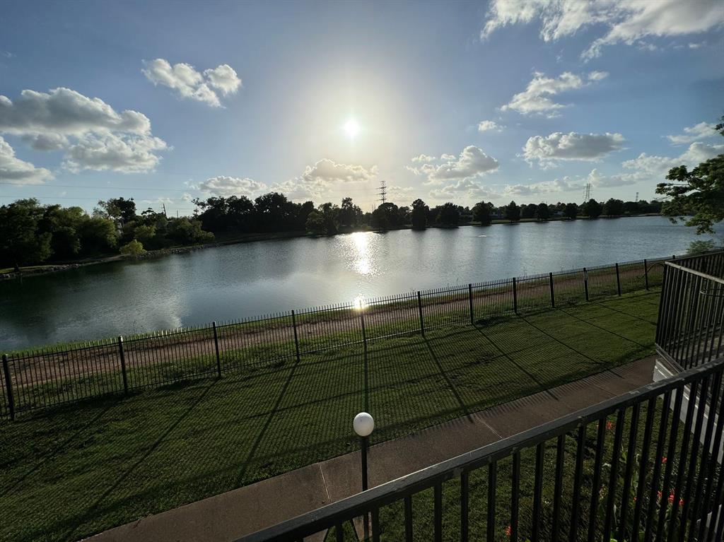 View Missouri City, TX 77459 condo