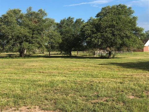 Vacant Land For Sale - LOT 2 Pvt 1671<br/> Hallettsville, TX 77964