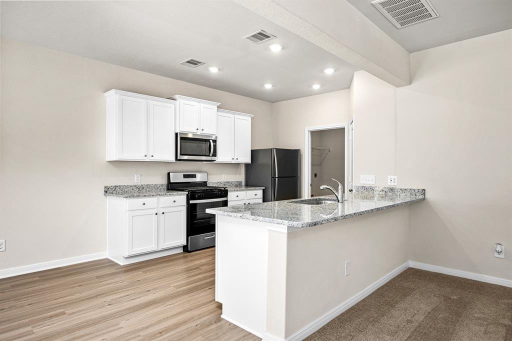 10377 Red Cardinal Drive, Cleveland, Texas image 3