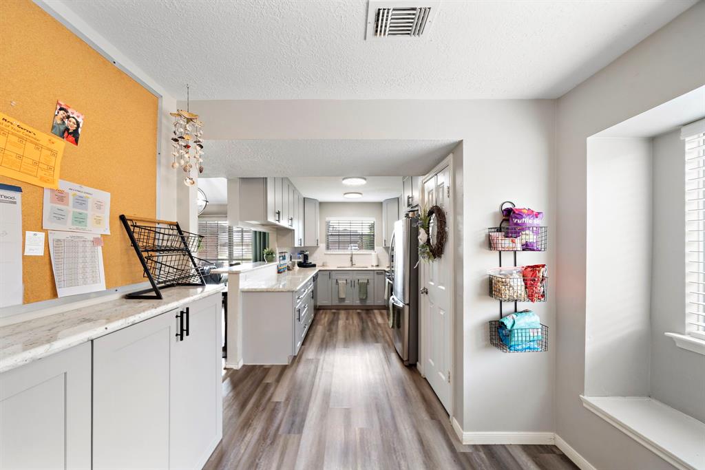 3808 Cottonwood Drive, La Porte, Texas image 18
