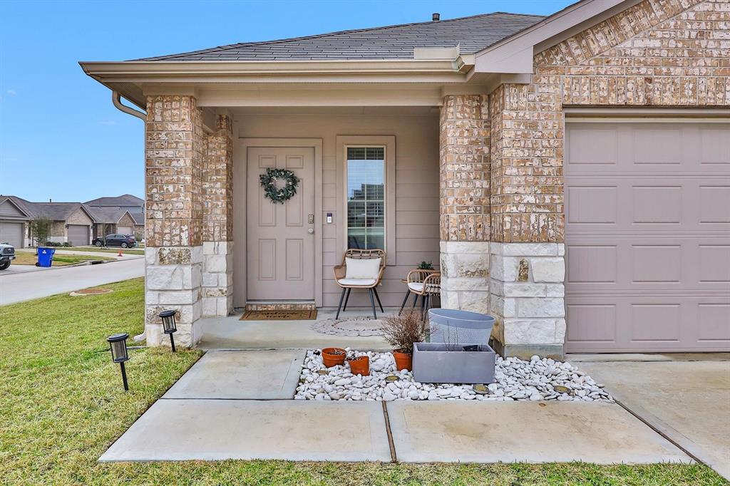 14130 Carly Pines Court, Conroe, Texas image 2