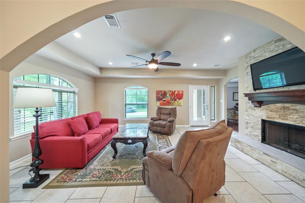 12885 Andromeda Court, Willis, Texas image 3