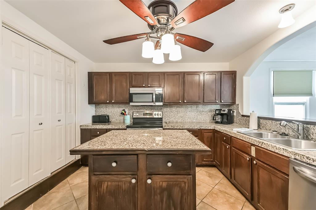 3520 Avenue R, Galveston, Texas image 20