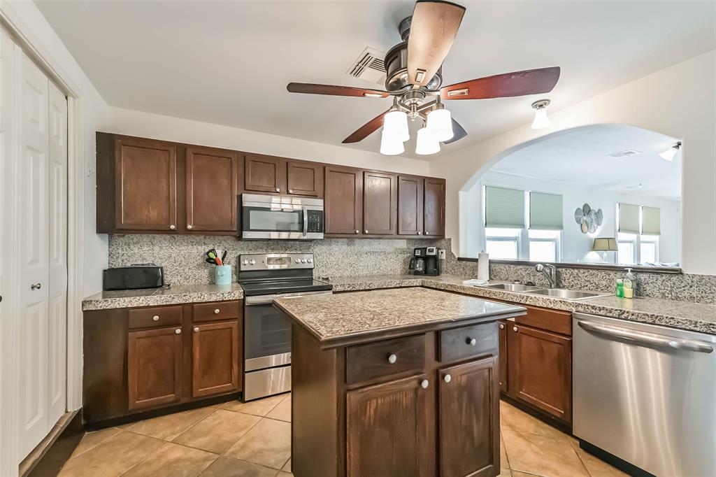 3520 Avenue R, Galveston, Texas image 16