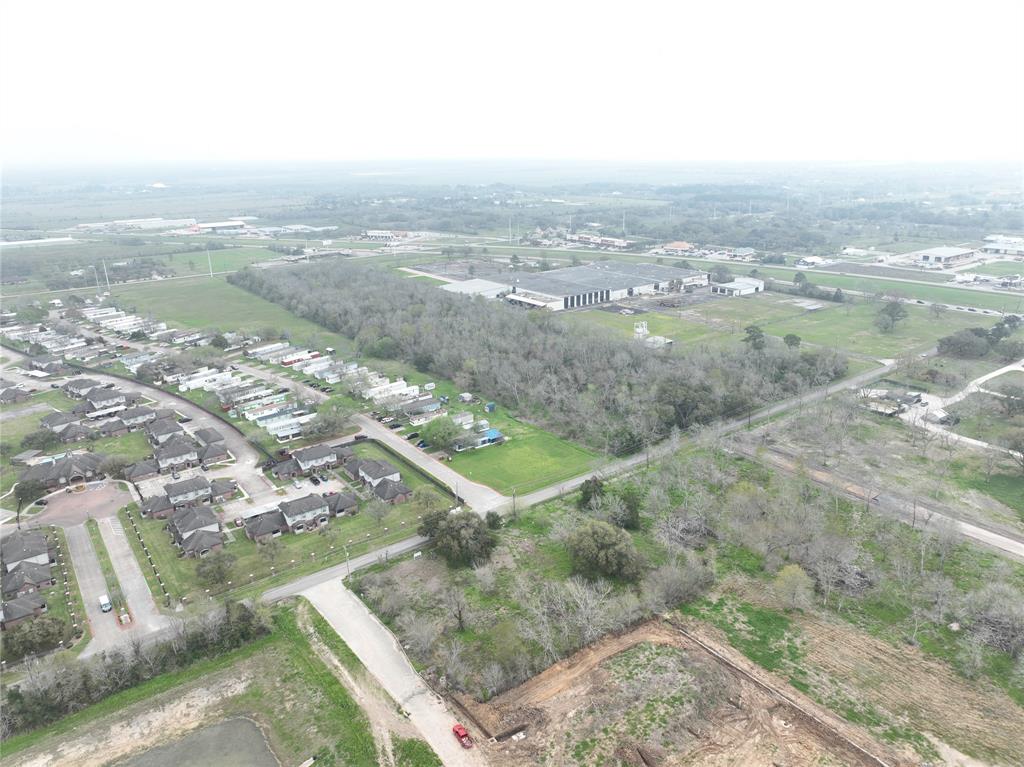 1300 Dickinson Road, Alvin, Texas image 3
