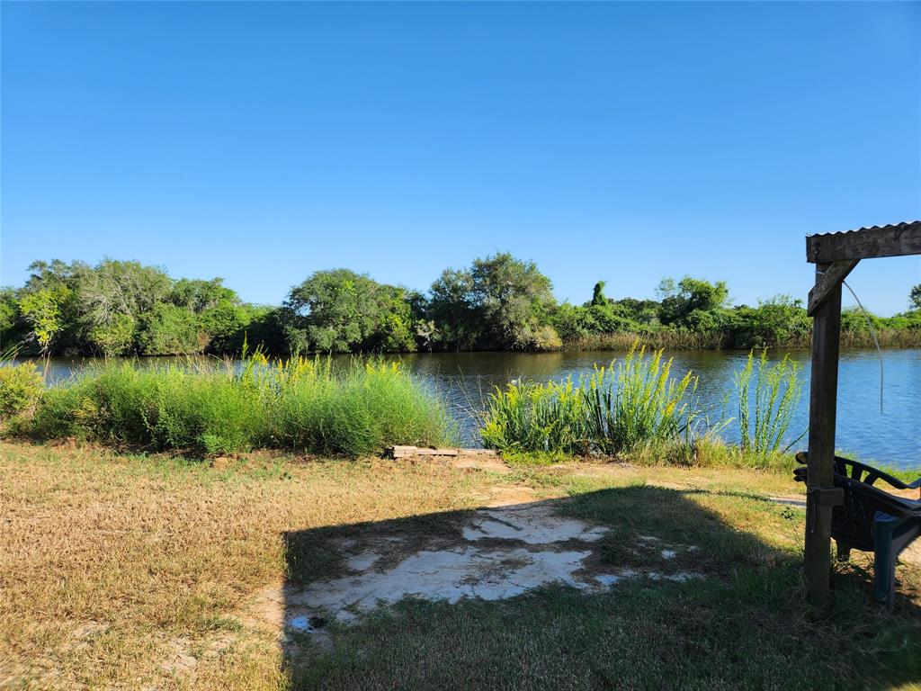 408 Kings Hill Road, Palacios, Texas image 6