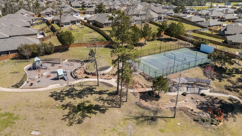 320 Black Walnut Court, Conroe, Texas image 29