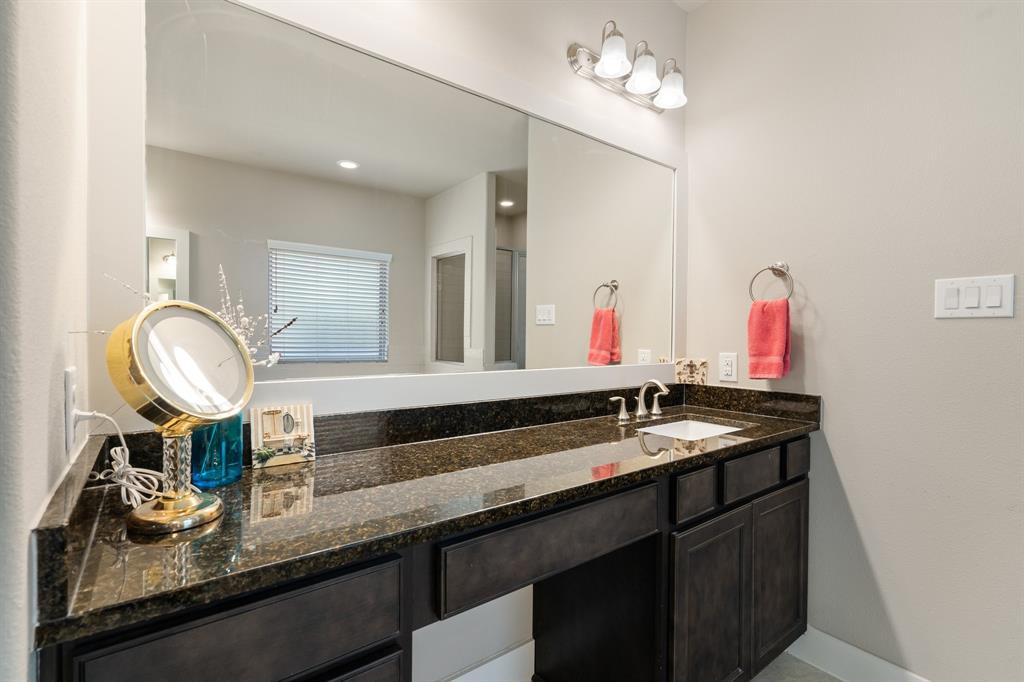 320 Black Walnut Court, Conroe, Texas image 13