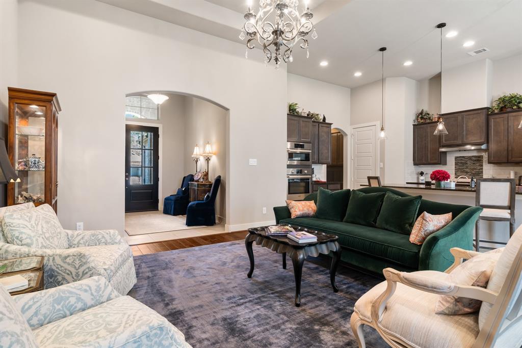 320 Black Walnut Court, Conroe, Texas image 3