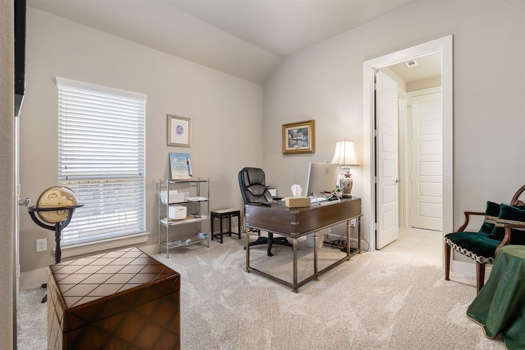320 Black Walnut Court, Conroe, Texas image 16