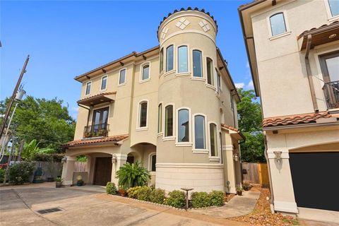 Photo of 5520 Mcculloch Circle, Houston, TX 77056 (MLS # 83314061)