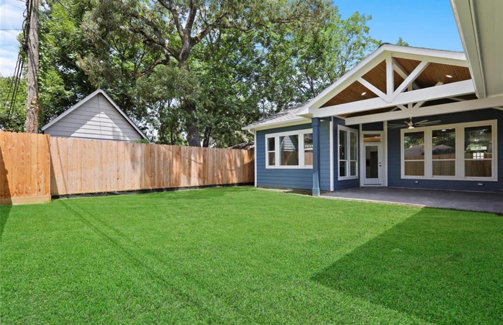 1255 Richelieu Lane, Houston, Texas image 32