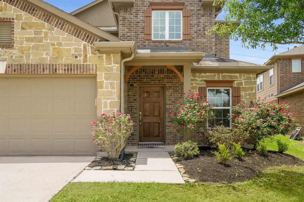 9710 Layton Ridge Drive, Humble, Texas image 4
