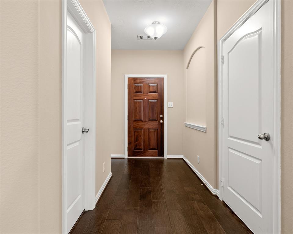 9710 Layton Ridge Drive, Humble, Texas image 5
