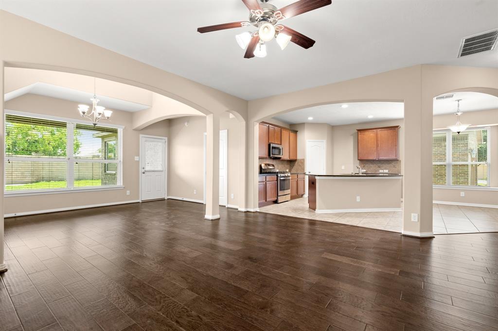 9710 Layton Ridge Drive, Humble, Texas image 7