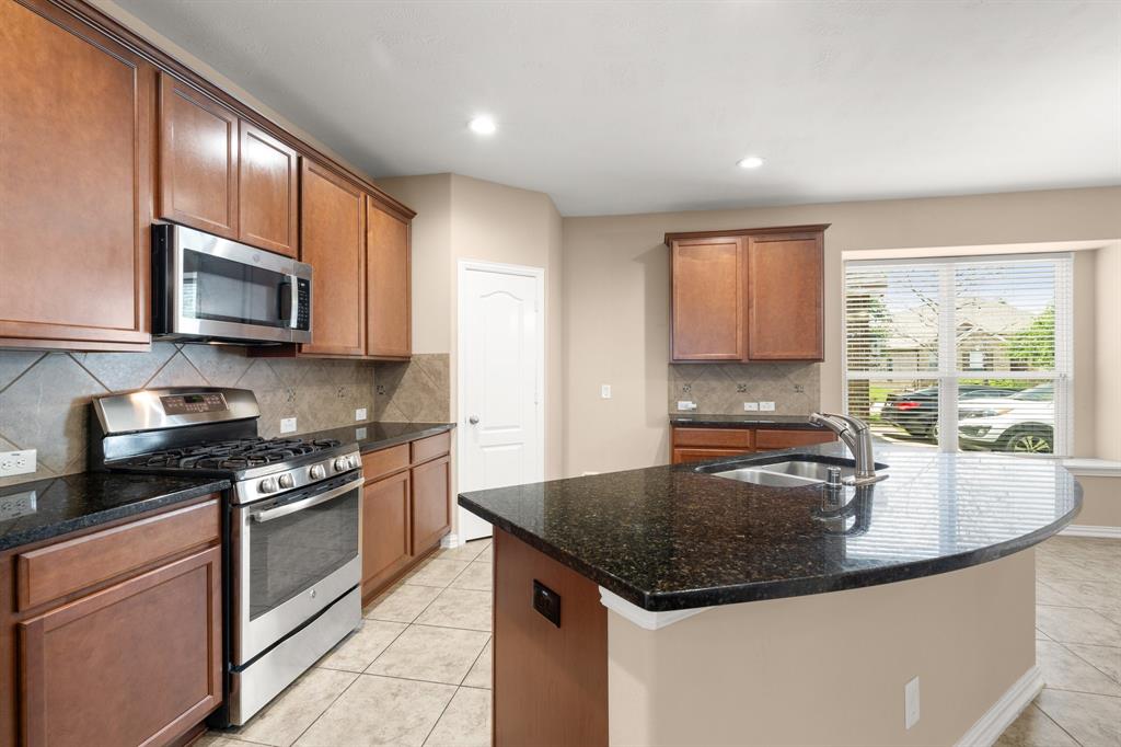 9710 Layton Ridge Drive, Humble, Texas image 16