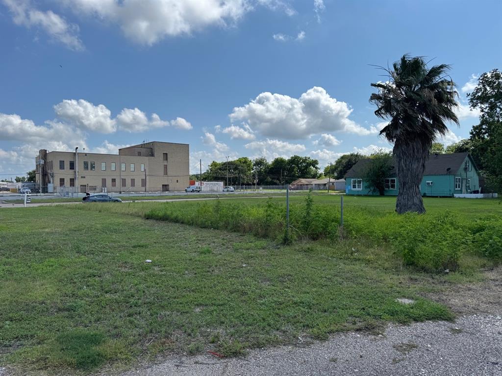 6th Ave, Texas City, Texas image 16