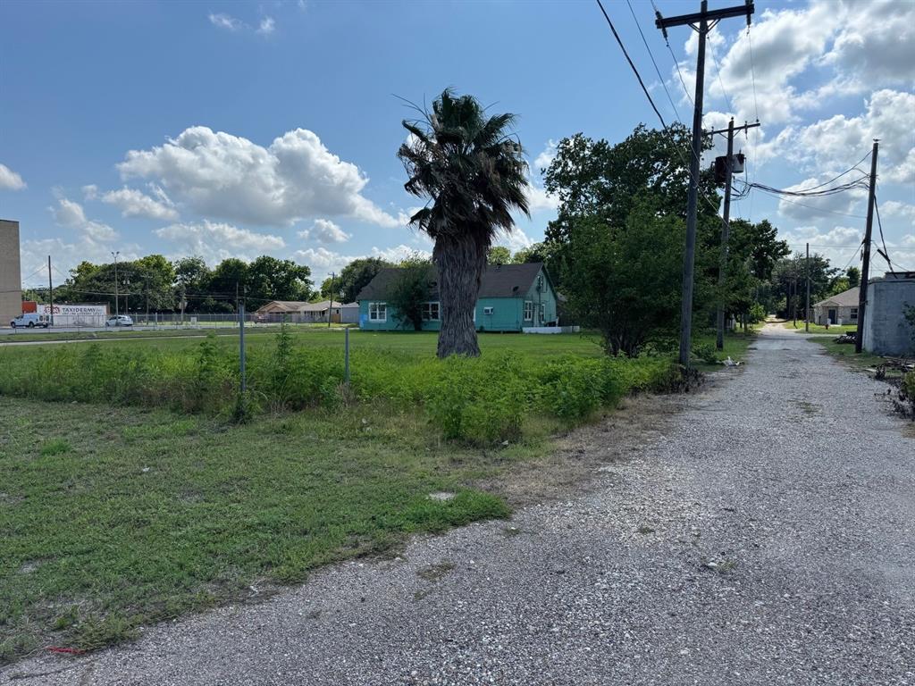 6th Ave, Texas City, Texas image 15